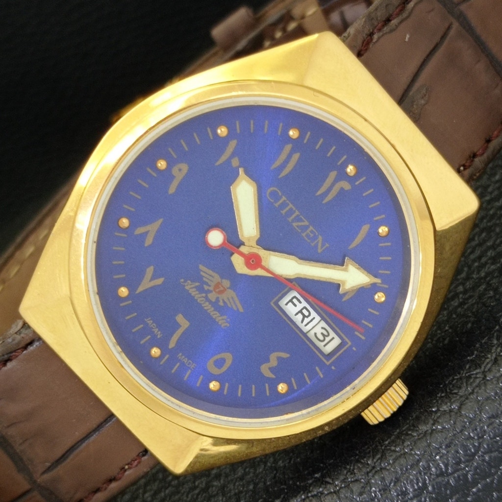 Vintage 1976 Citizen Automatic Mens Gold Watch WDaydate Blue Accents Vintage 1976 Citizen Automatic Mens Gold Watch WDaydate Blue Accents